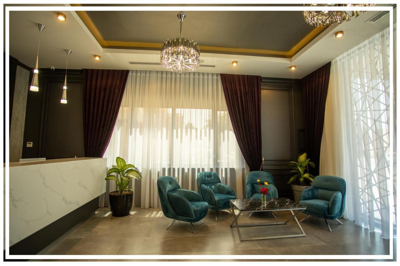 Vis Palm Hotel Gjandža Exteriér fotografie